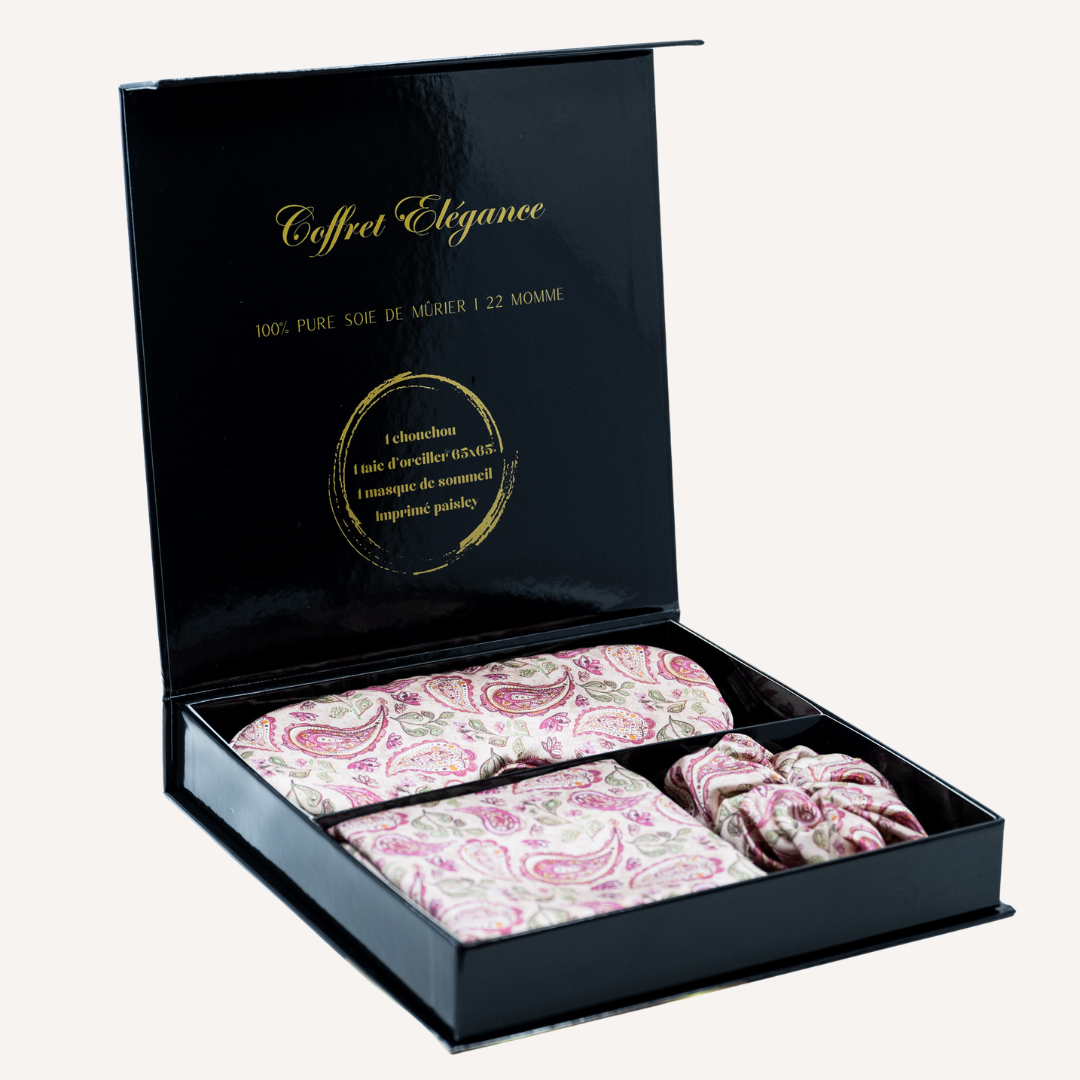 Coffret cadeau imprimé paisley ouvert.