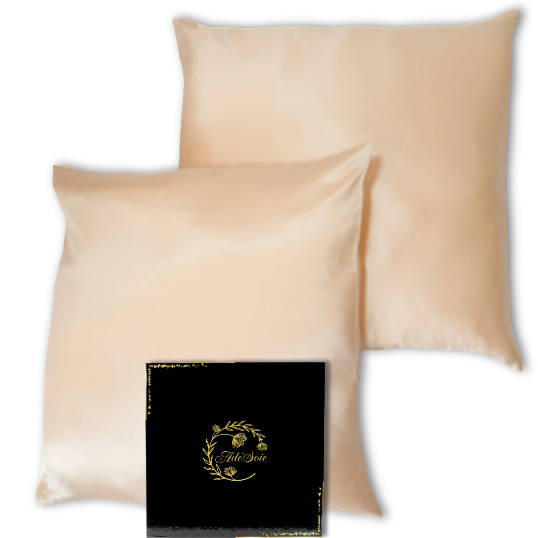 Coffret Duo Taies d’oreiller en soie 65x65 cm champagne.