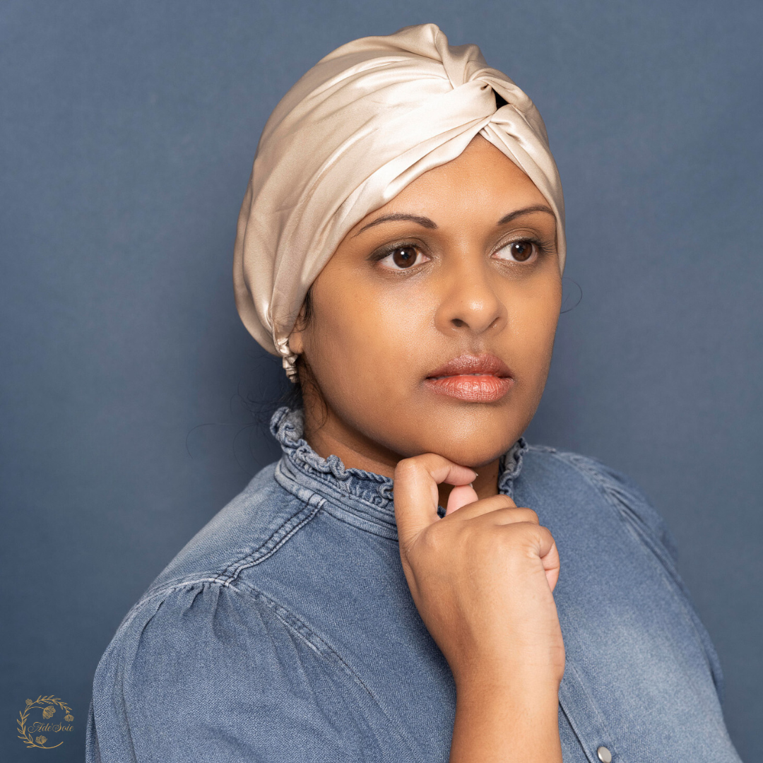 Chapeau turban en soie brute blanc : foulard tendance pré Chapeau turban en soie brute blanc : foulard tendance pré