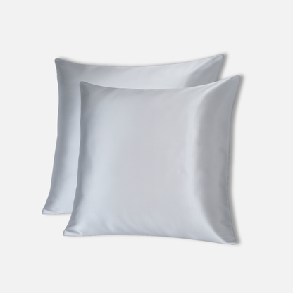Taies d'oreiller en soie gris clair