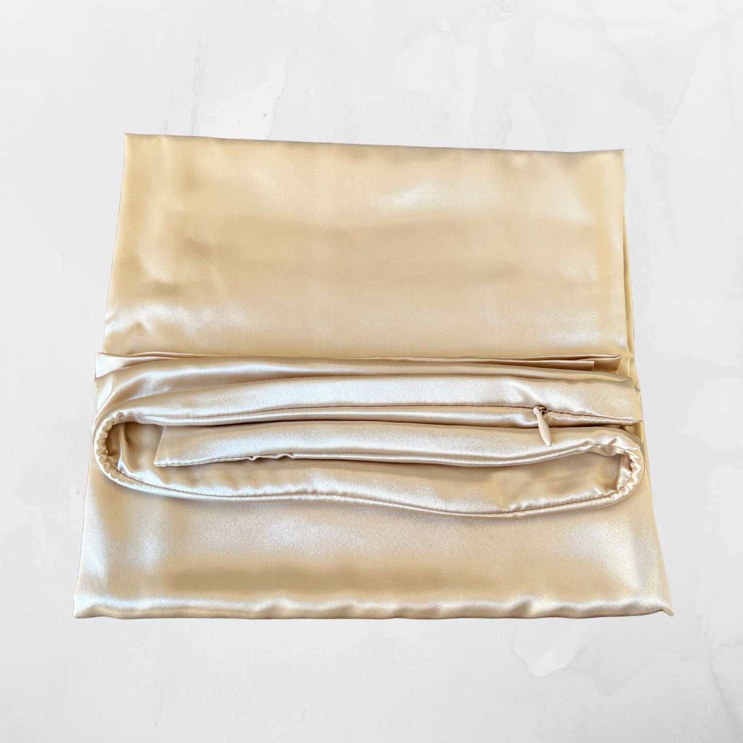 Gros plan soie et fermeture zip discret
